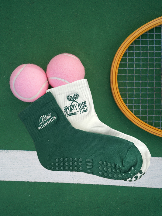 aprés pilates wellness club grip socks