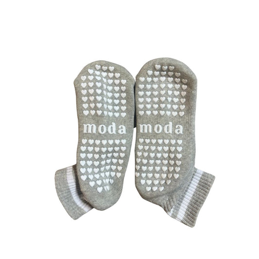 basic bae gray grip socks