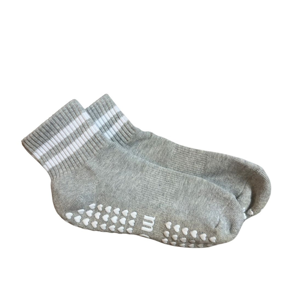 basic bae gray grip socks